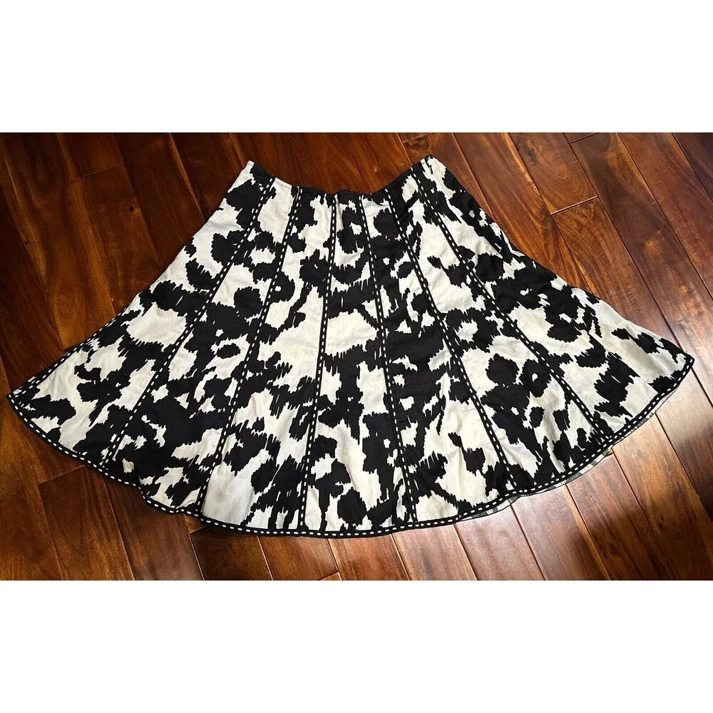 CAbi Women’s Skirt Size 8 Flare Boho Embroidered Stitch Black White 937 - Picture 5 of 14